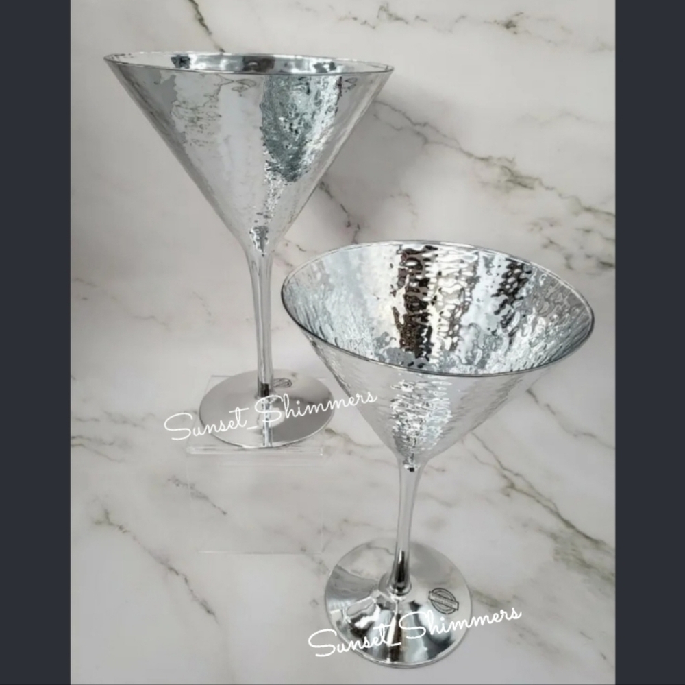 x2 Tommy Bahama Silver METALLIC Hand HAMMERED LOOK REFLECTIVE MARTINI GLASS Set